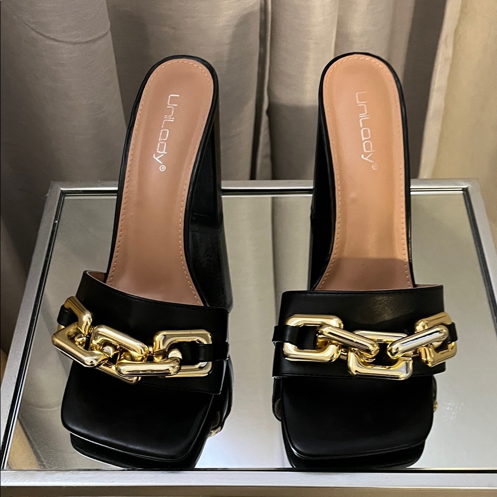 Uniqlo Black Heels with Gold Chain Accent